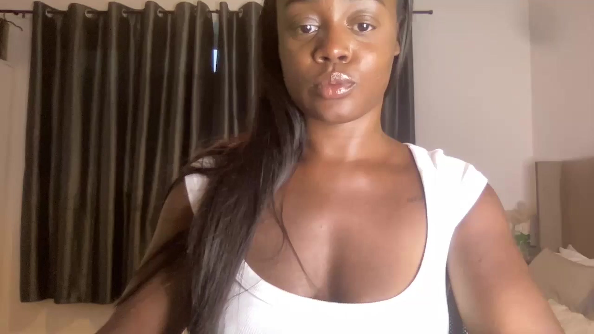 Gallery image thumbnail from SweetXEbony1's myfreecams stream on, 06/03/2024, 20:24 image 12 of 20