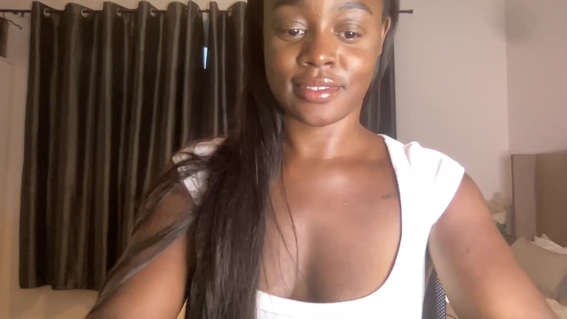 Gallery image thumbnail from SweetXEbony1's myfreecams stream on, 06/03/2024, 20:24 image 14 of 20
