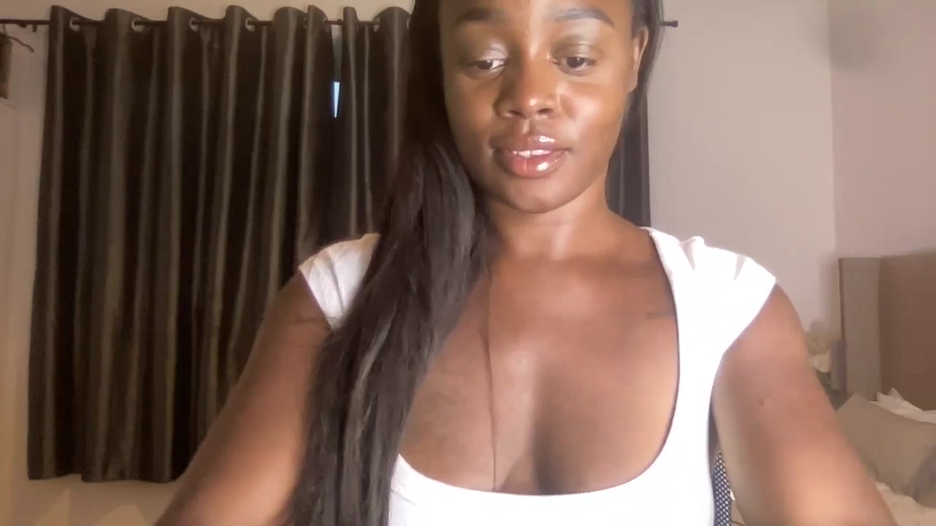 Gallery image thumbnail from SweetXEbony1's myfreecams stream on, 06/03/2024, 20:24 image 15 of 20