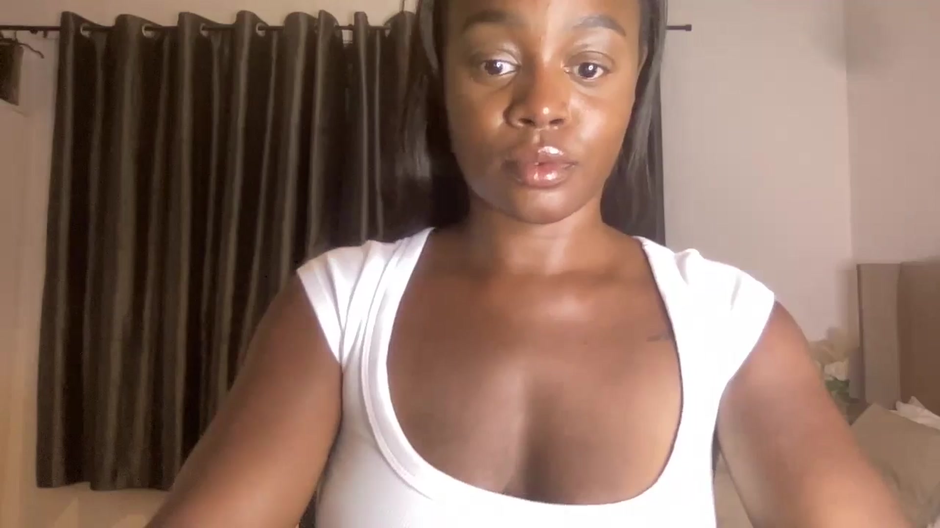 Gallery image thumbnail from SweetXEbony1's myfreecams stream on, 06/03/2024, 21:02 image 15 of 20