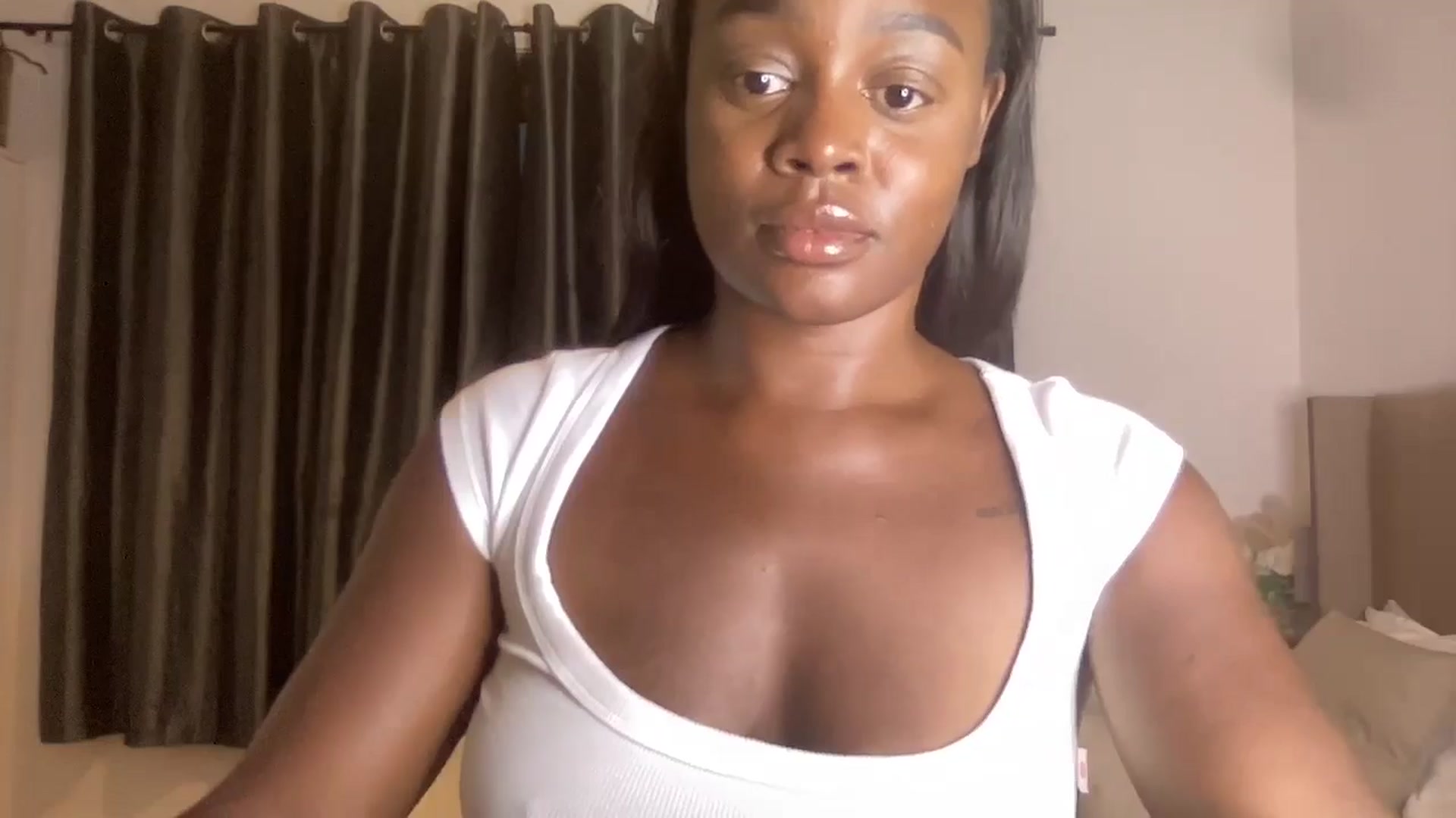 Gallery image thumbnail from SweetXEbony1's myfreecams stream on, 06/03/2024, 21:02 image 11 of 20
