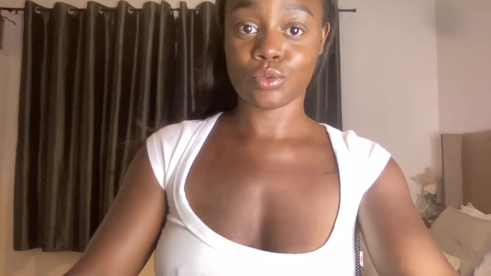 Gallery image thumbnail from SweetXEbony1's myfreecams stream on, 06/03/2024, 21:02 image 9 of 20