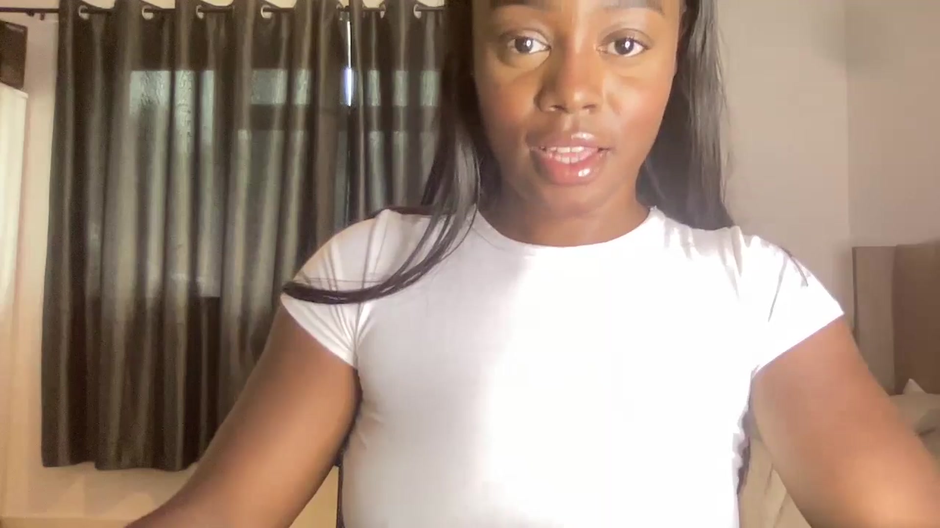 Gallery image thumbnail from SweetXEbony1's myfreecams stream on, 06/04/2024, 14:34 image 14 of 20