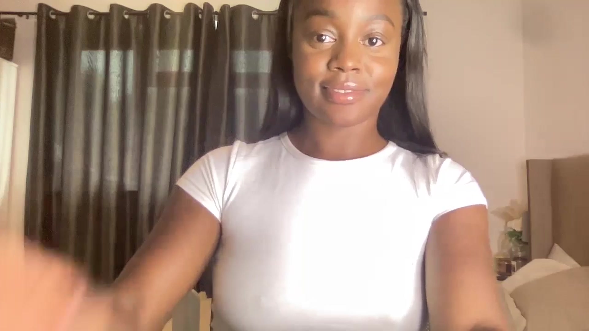 Gallery image thumbnail from SweetXEbony1's myfreecams stream on, 06/06/2024, 18:39 image 10 of 20