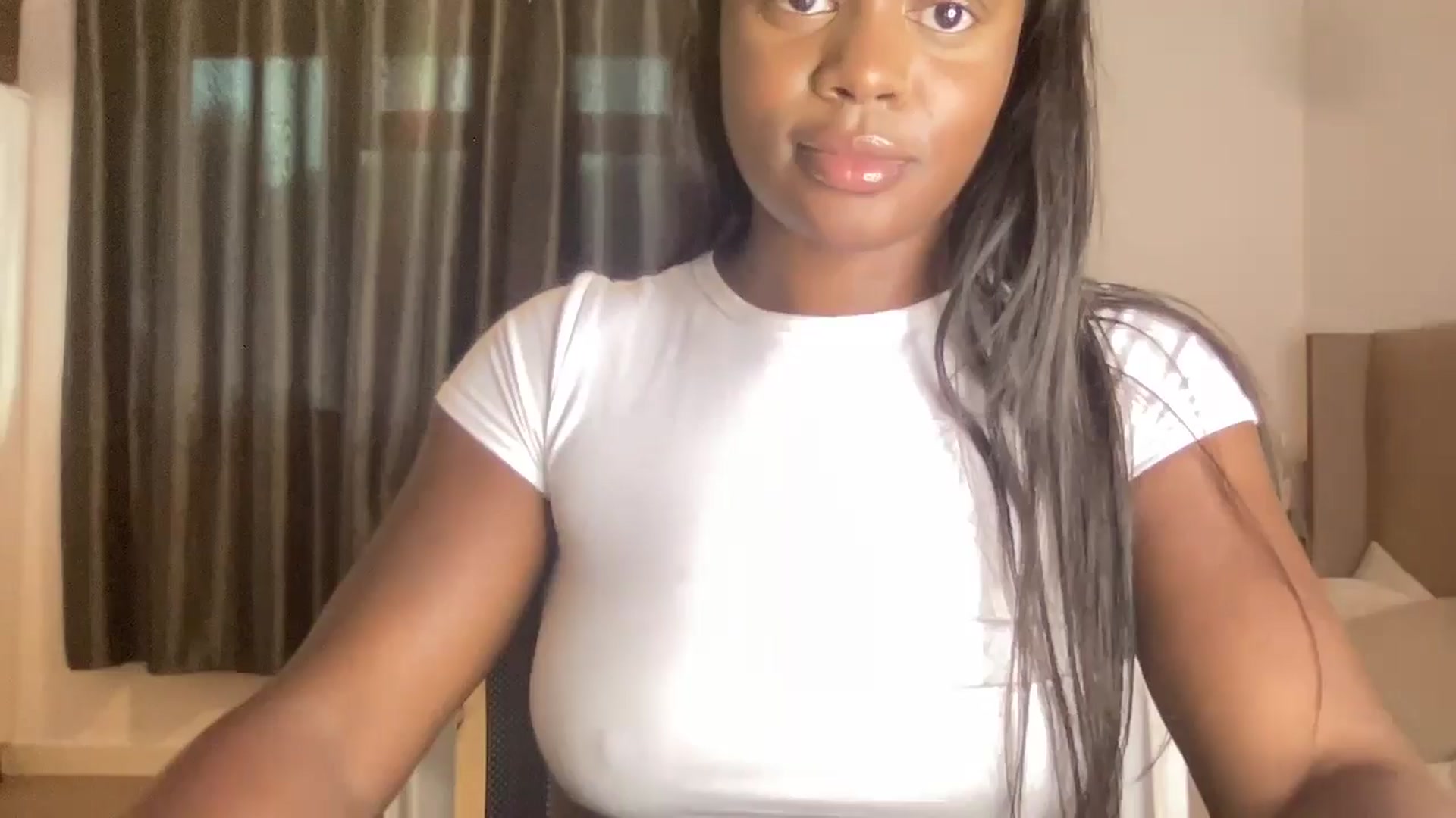 Gallery image thumbnail from SweetXEbony1's myfreecams stream on, 06/06/2024, 19:51 image 14 of 20
