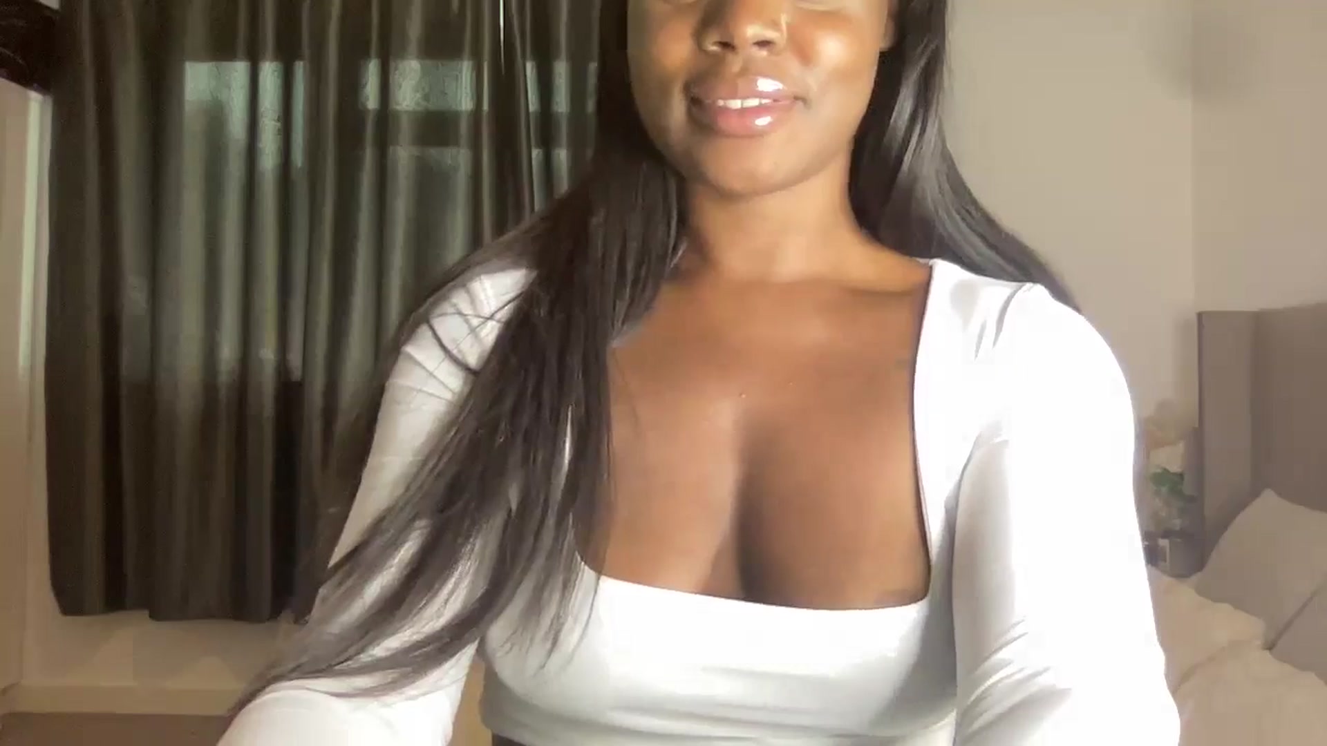 Gallery image thumbnail from SweetXEbony1's myfreecams stream on, 06/13/2024, 15:38 image 12 of 20