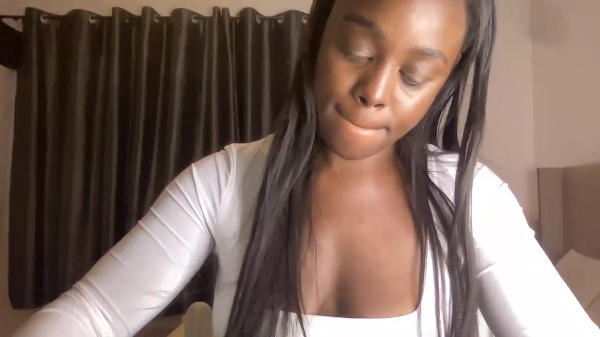 Gallery image thumbnail from SweetXEbony1's myfreecams stream on, 06/13/2024, 19:48 image 19 of 20