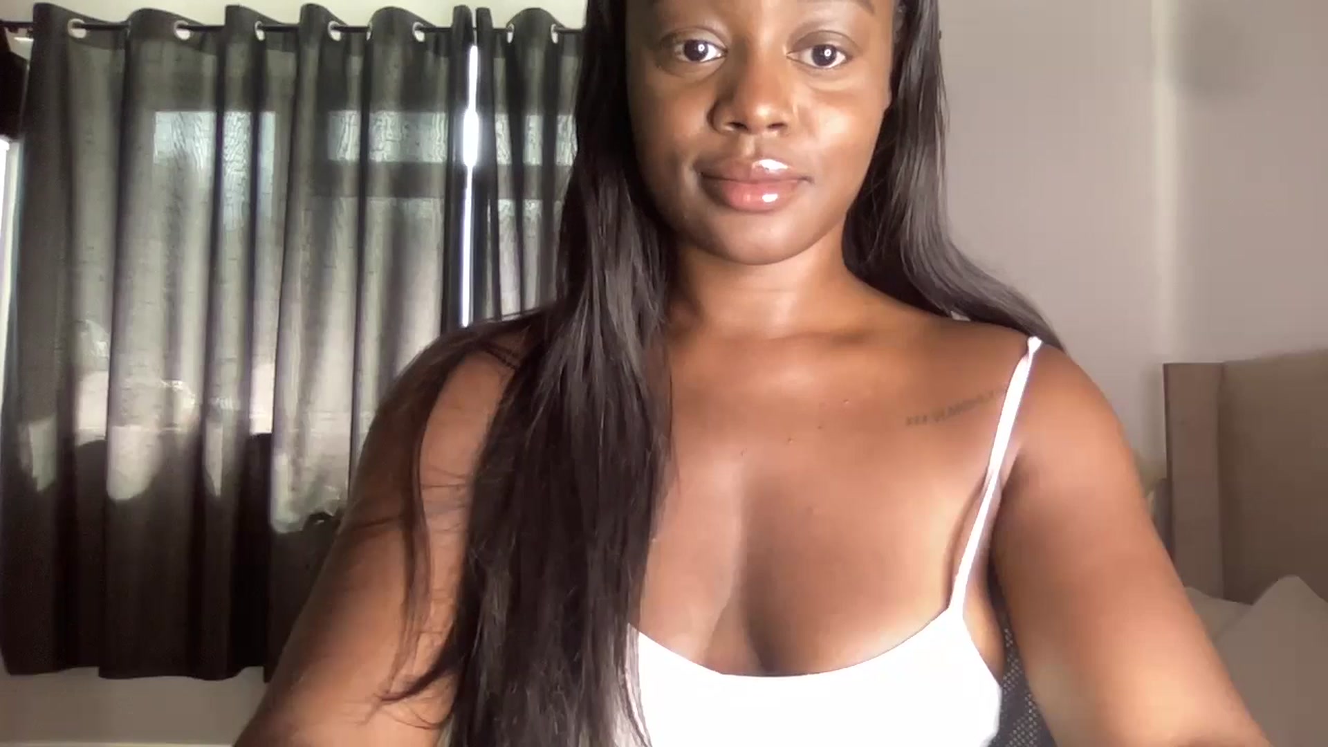 Gallery image thumbnail from SweetXEbony1's myfreecams stream on, 06/19/2024, 14:23 image 9 of 20