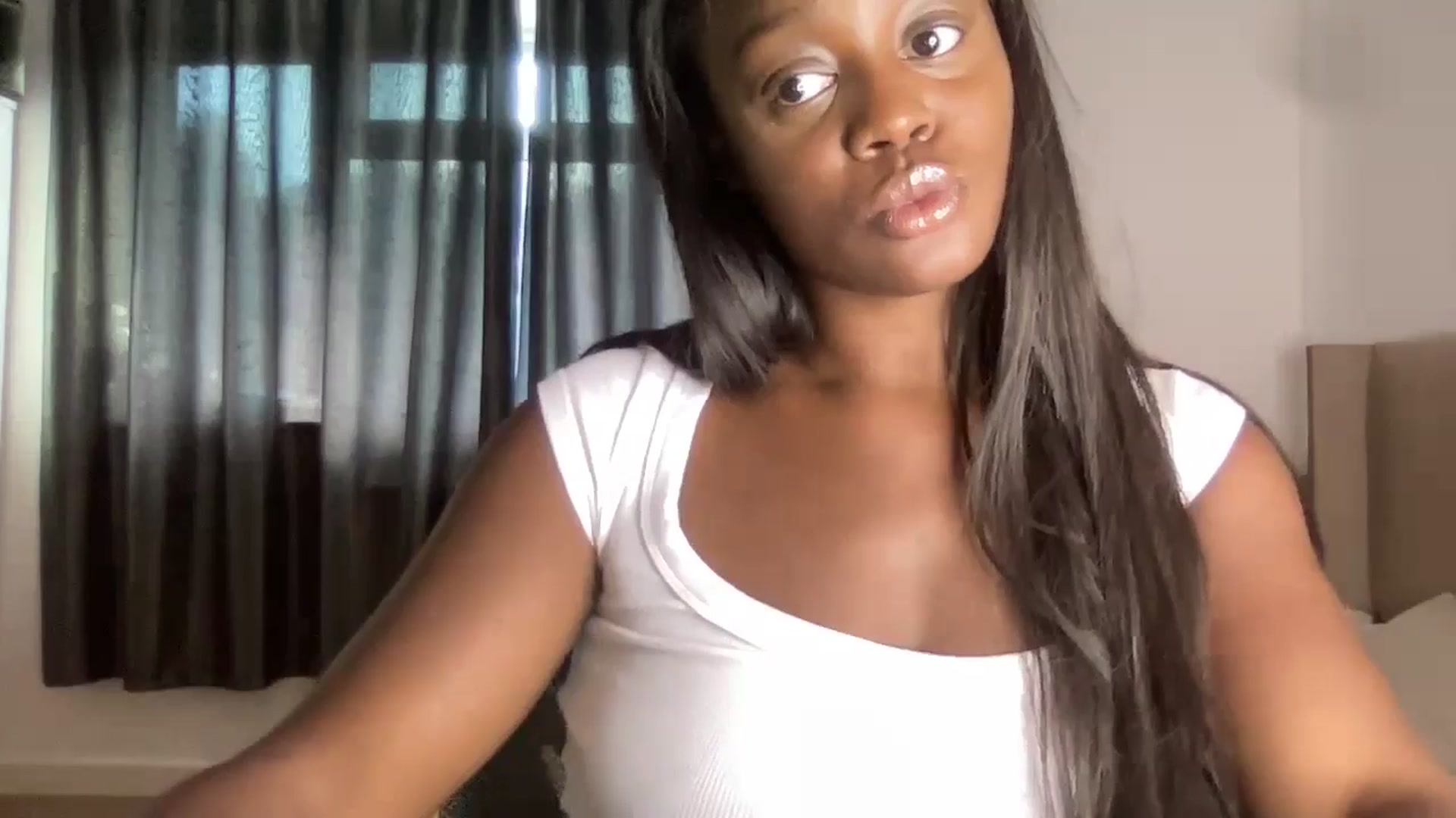 Gallery image thumbnail from SweetXEbony1's myfreecams stream on, 08/06/2024, 16:08 image 15 of 20