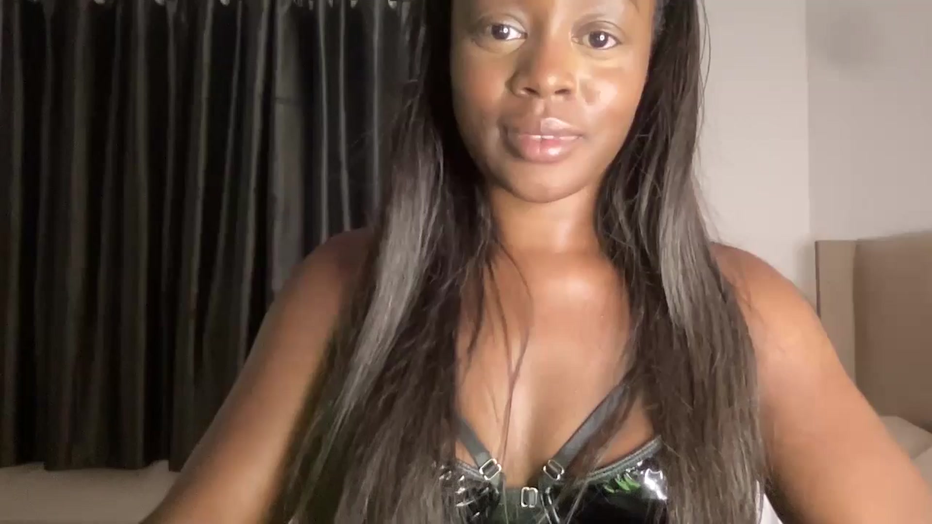 Gallery image thumbnail from SweetXEbony1's myfreecams stream on, 08/13/2024, 22:44 image 18 of 20