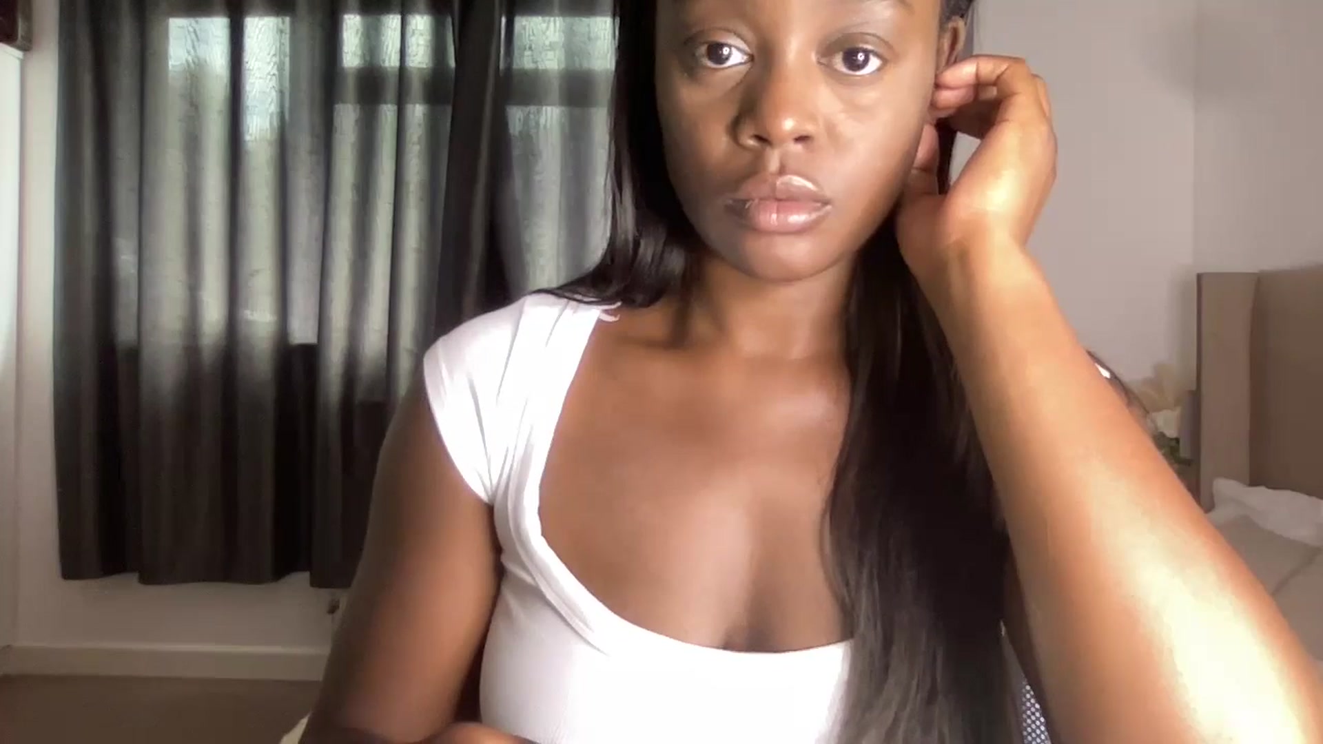 Gallery image thumbnail from SweetXEbony1's myfreecams stream on, 08/16/2024, 11:38 image 19 of 20