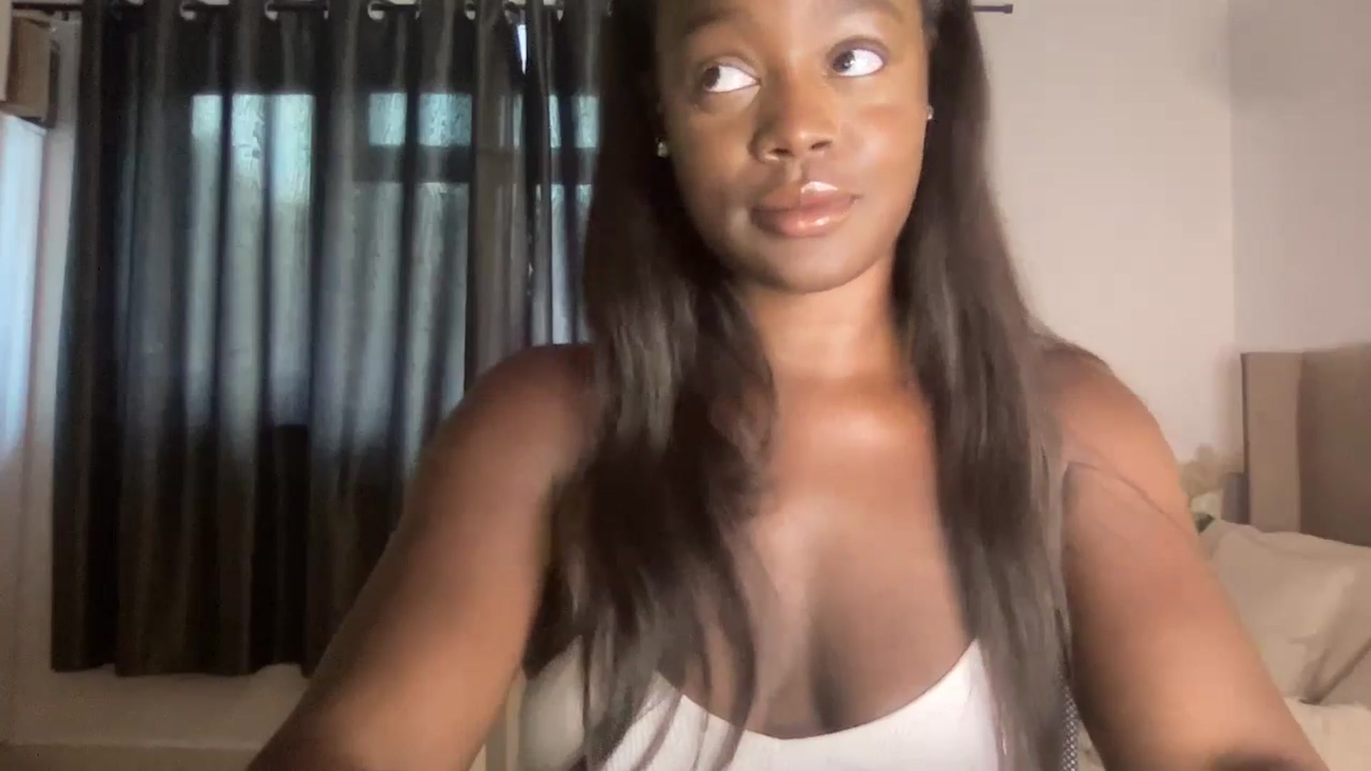 Gallery image thumbnail from SweetXEbony1's myfreecams stream on, 09/11/2024, 08:02 image 16 of 20