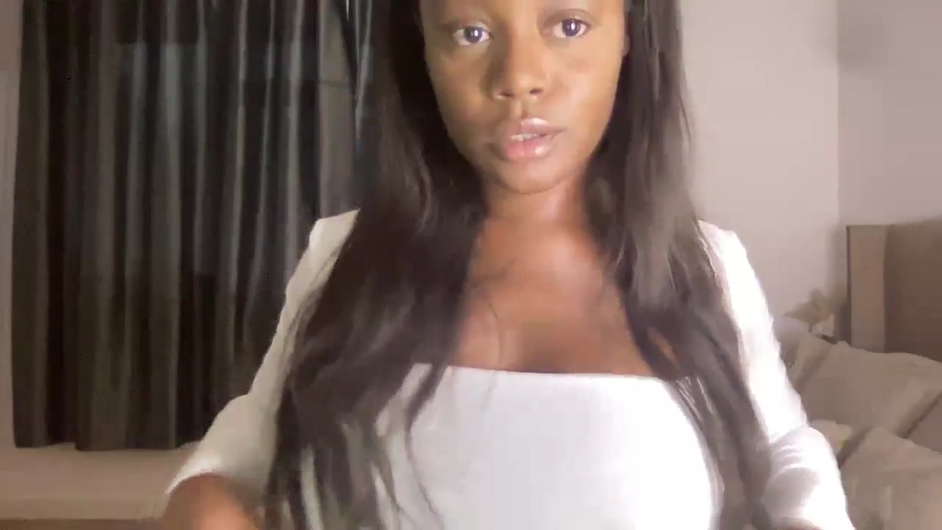 Gallery image thumbnail from SweetXEbony1's myfreecams stream on, 09/23/2024, 06:57 image 15 of 20