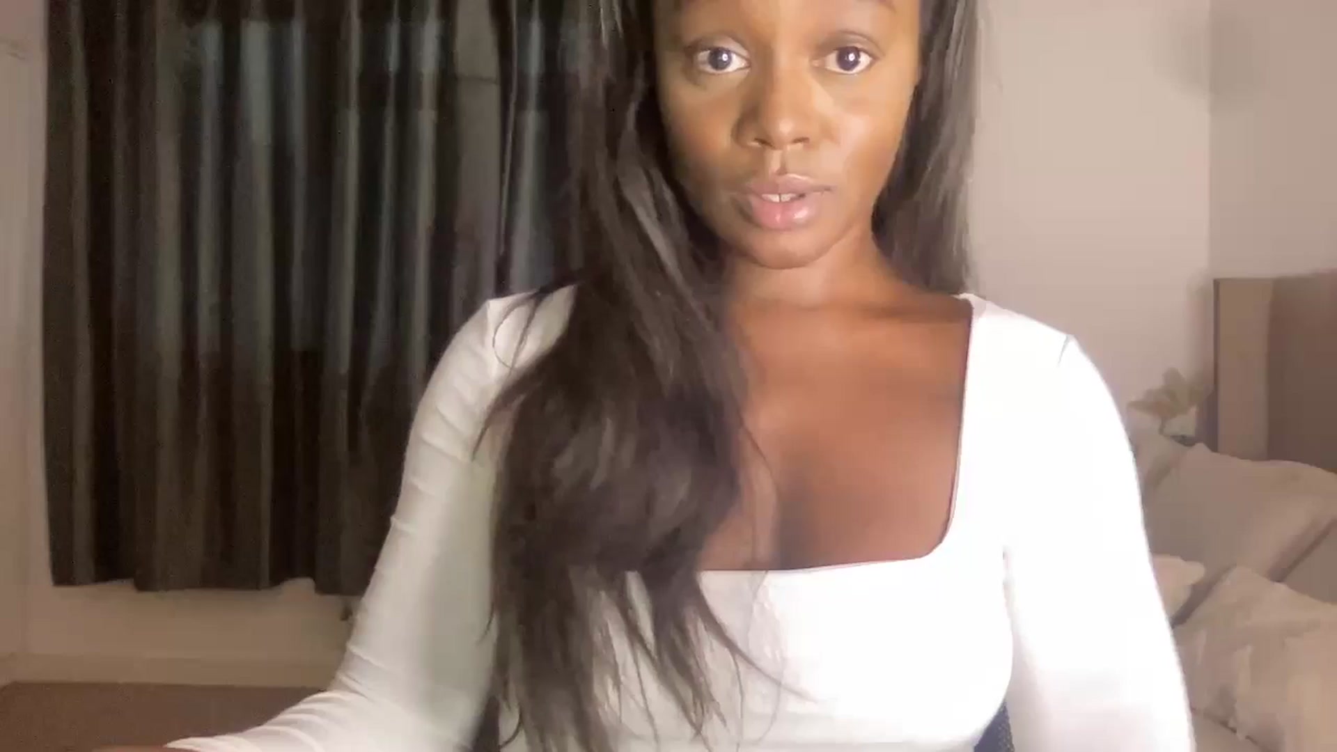 Gallery image thumbnail from SweetXEbony1's myfreecams stream on, 09/23/2024, 08:08 image 11 of 20