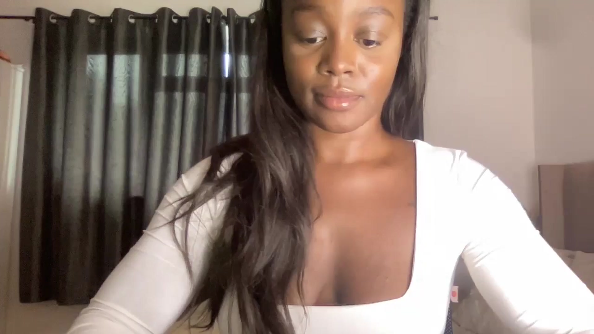 Gallery image thumbnail from SweetXEbony1's myfreecams stream on, 09/23/2024, 09:53 image 4 of 20