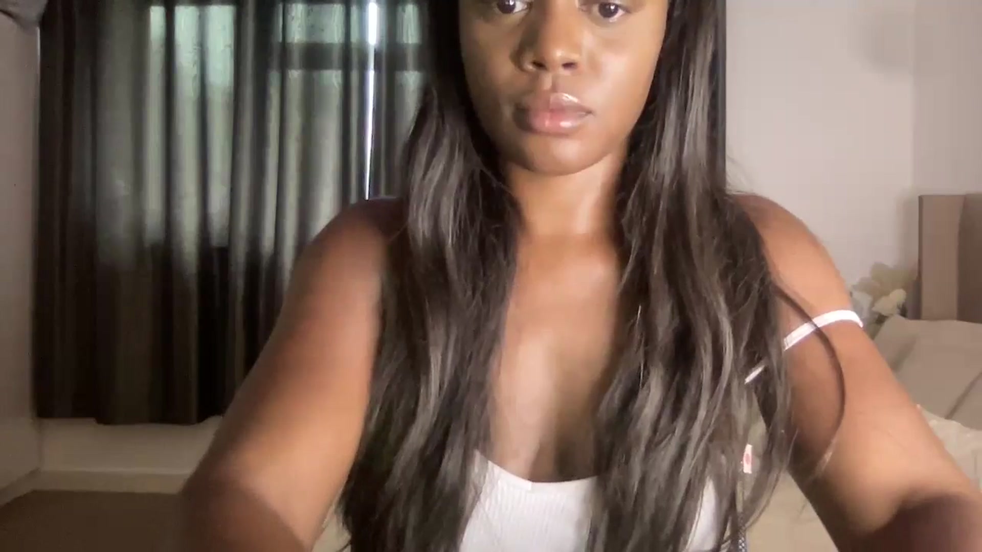 Gallery image thumbnail from SweetXEbony1's myfreecams stream on, 10/08/2024, 08:22 image 15 of 20