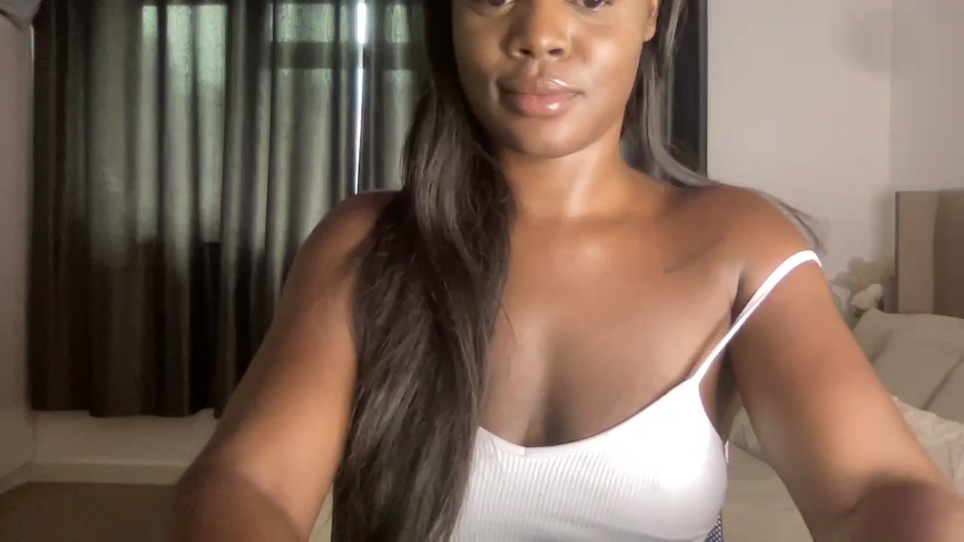 Gallery image thumbnail from SweetXEbony1's myfreecams stream on, 10/08/2024, 08:22 image 14 of 20