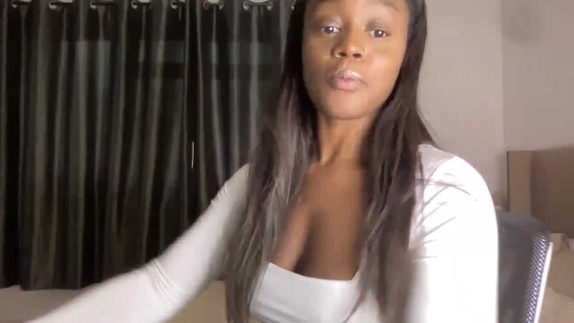 Gallery image thumbnail from SweetXEbony1's myfreecams stream on, 10/23/2024, 07:49 image 17 of 20