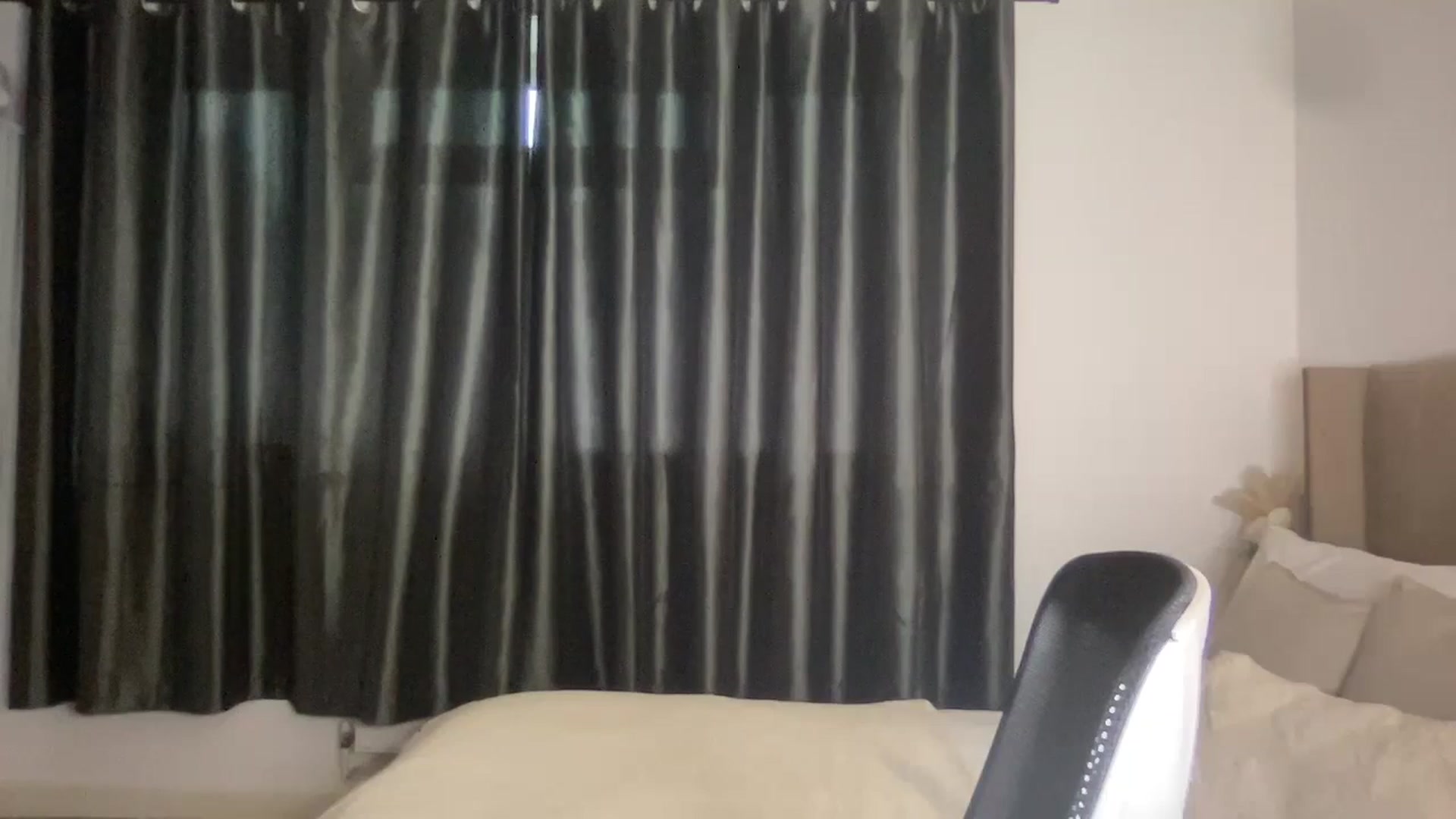 Gallery image thumbnail from SweetXEbony1's myfreecams stream on, 11/06/2024, 09:06 image 13 of 20