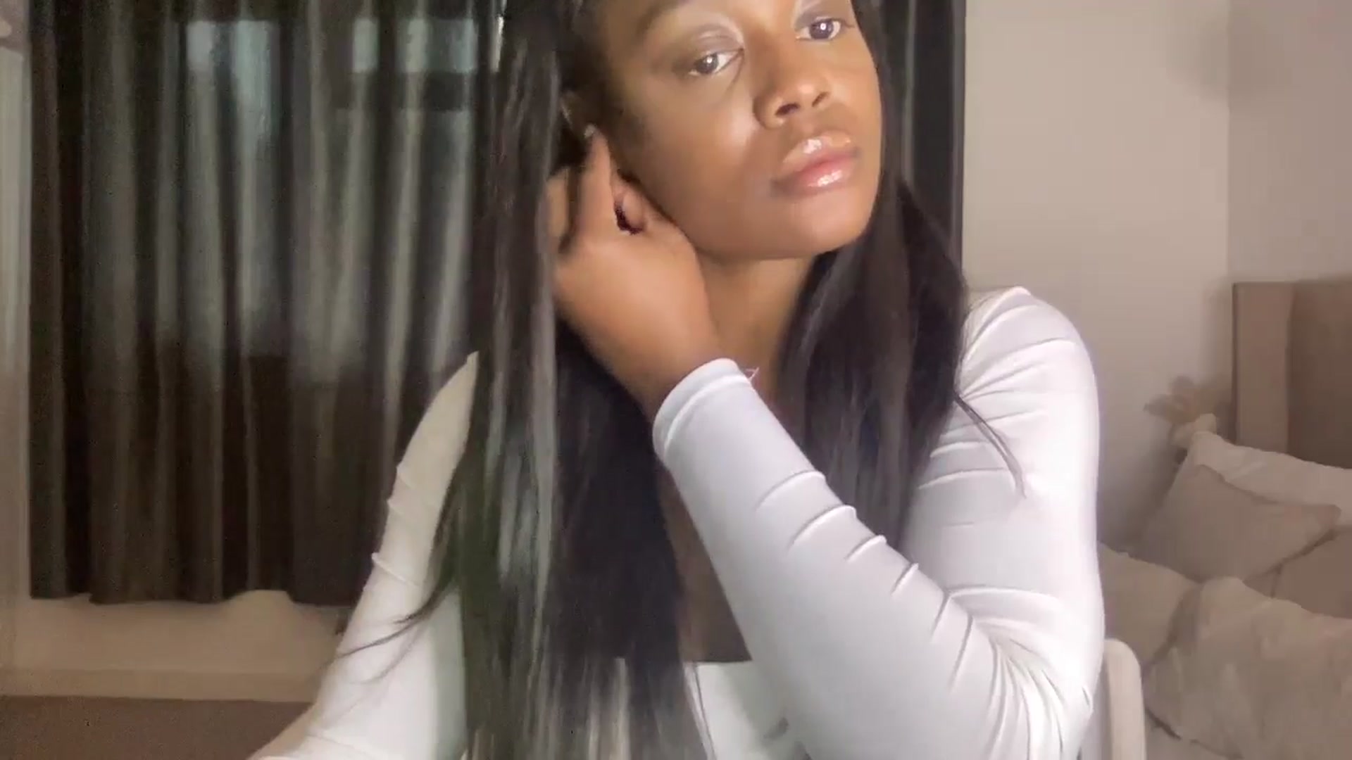 Gallery image thumbnail from SweetXEbony1's myfreecams stream on, 11/06/2024, 14:23 image 3 of 20