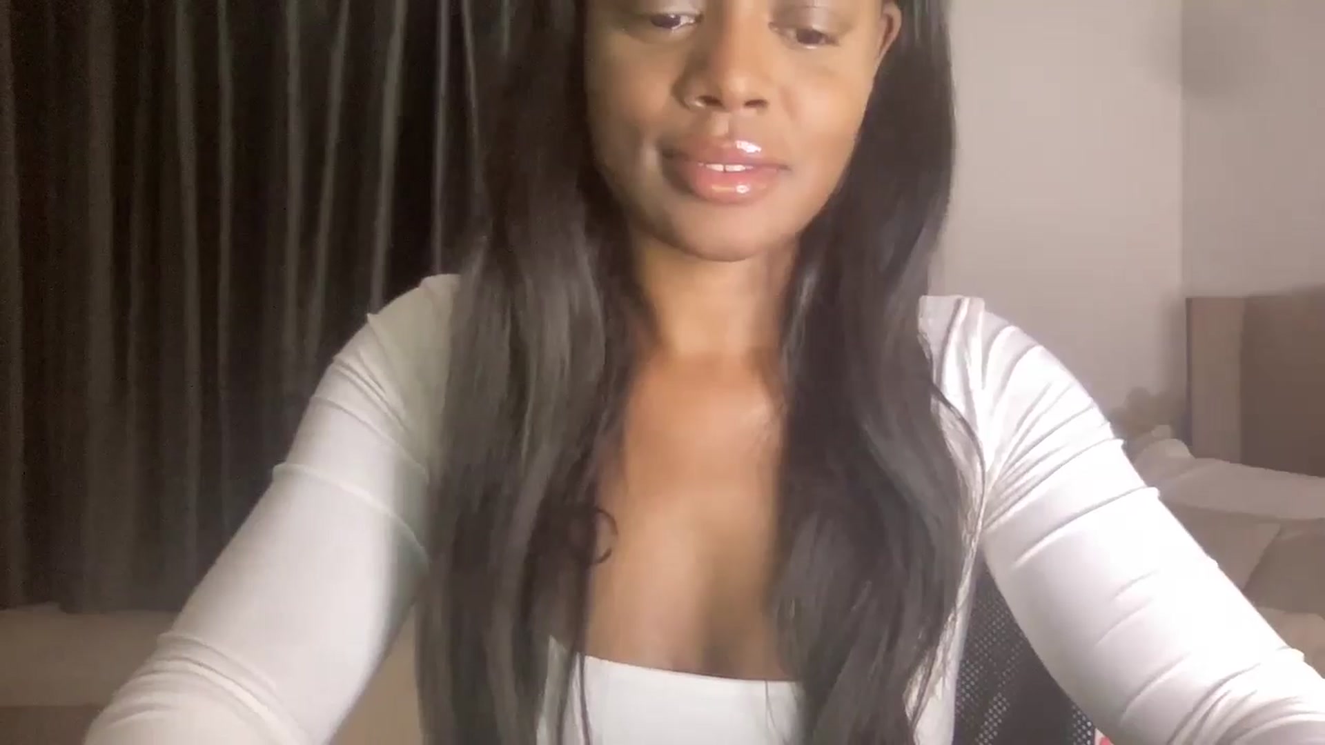 Gallery image thumbnail from SweetXEbony1's myfreecams stream on, 11/15/2024, 07:17 image 12 of 20