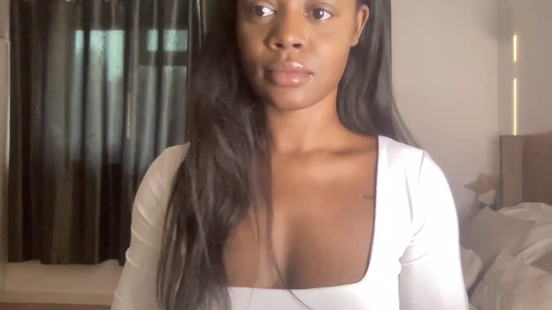 Gallery image thumbnail from SweetXEbony1's myfreecams stream on, 12/04/2024, 08:58 image 15 of 20