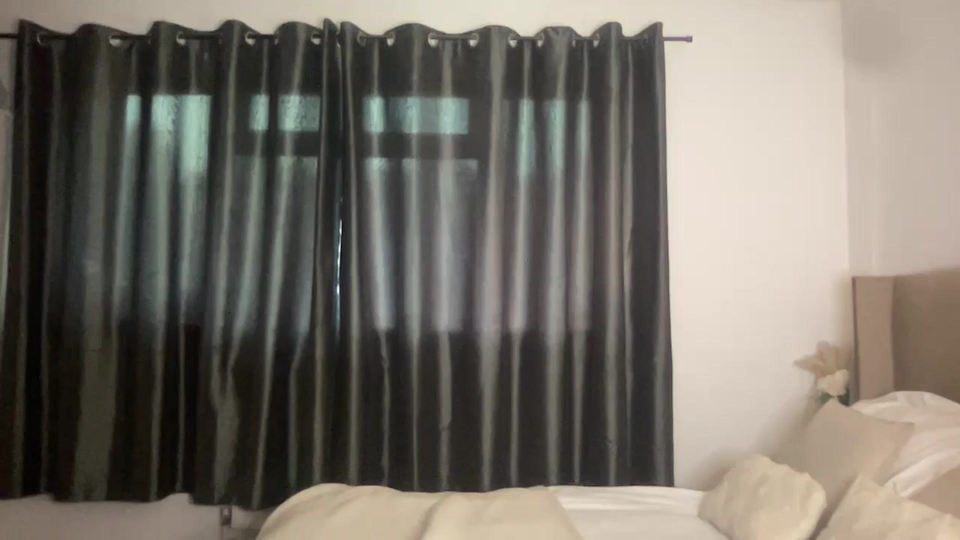 Gallery image thumbnail from SweetXEbony1's myfreecams stream on, 12/04/2024, 08:58 image 8 of 20