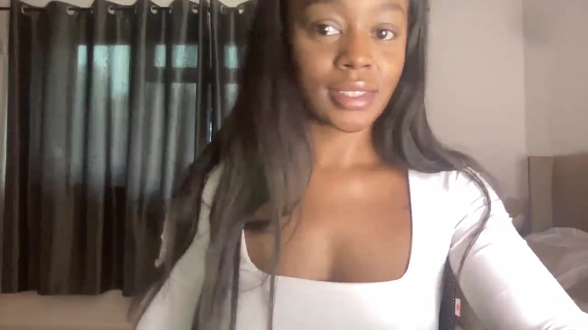 Gallery image thumbnail from SweetXEbony1's myfreecams stream on, 12/04/2024, 09:13 image 14 of 20