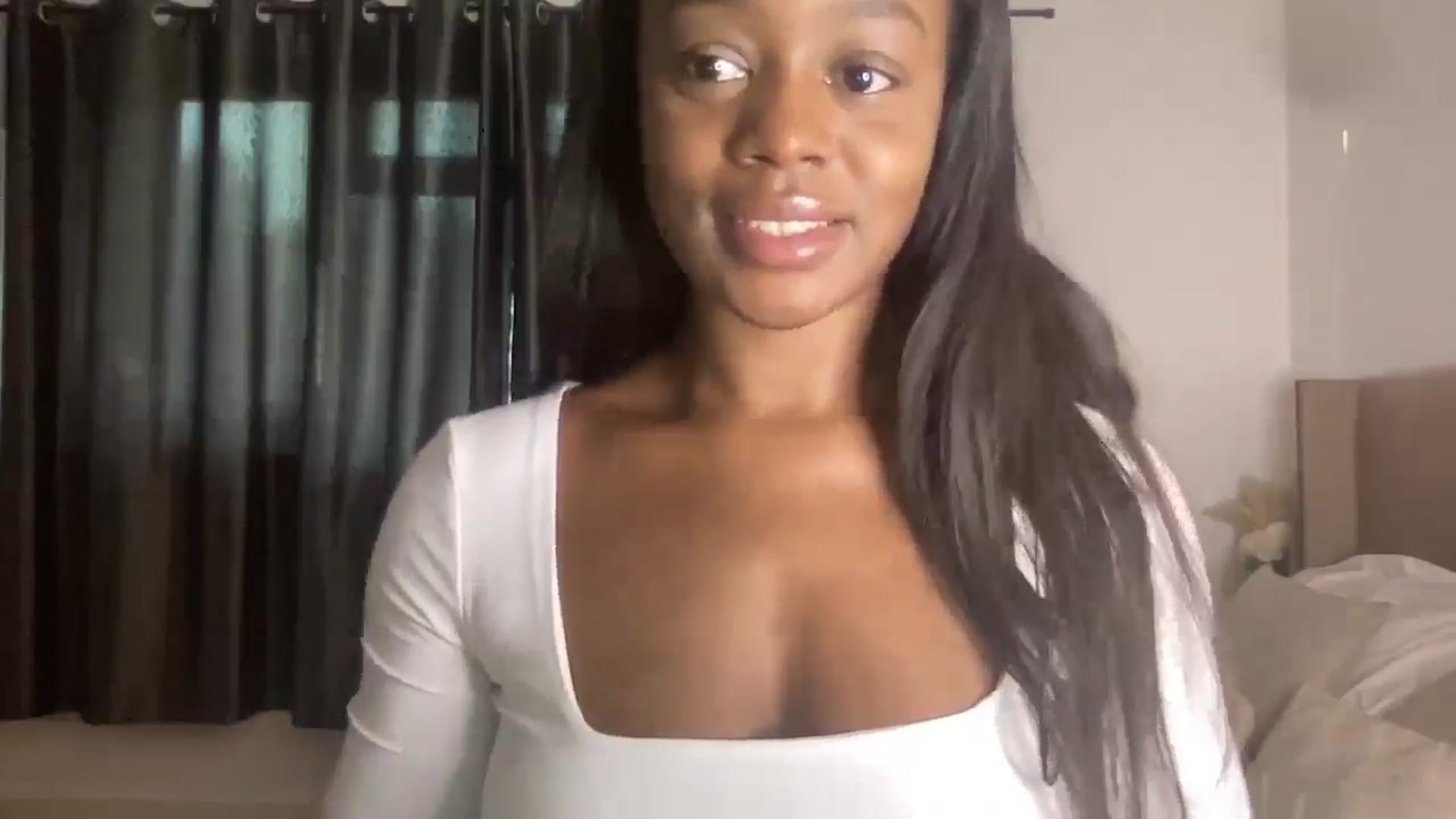 Gallery image thumbnail from SweetXEbony1's myfreecams stream on, 12/04/2024, 09:13 image 6 of 20