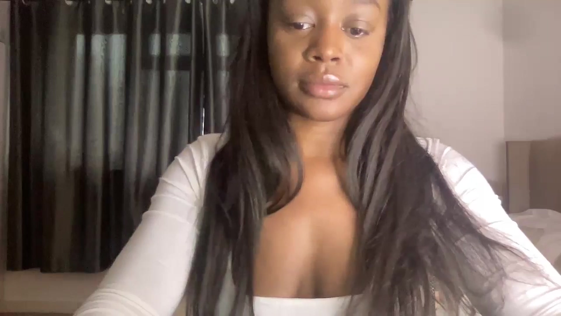 Gallery image thumbnail from SweetXEbony1's myfreecams stream on, 12/04/2024, 10:08 image 18 of 20
