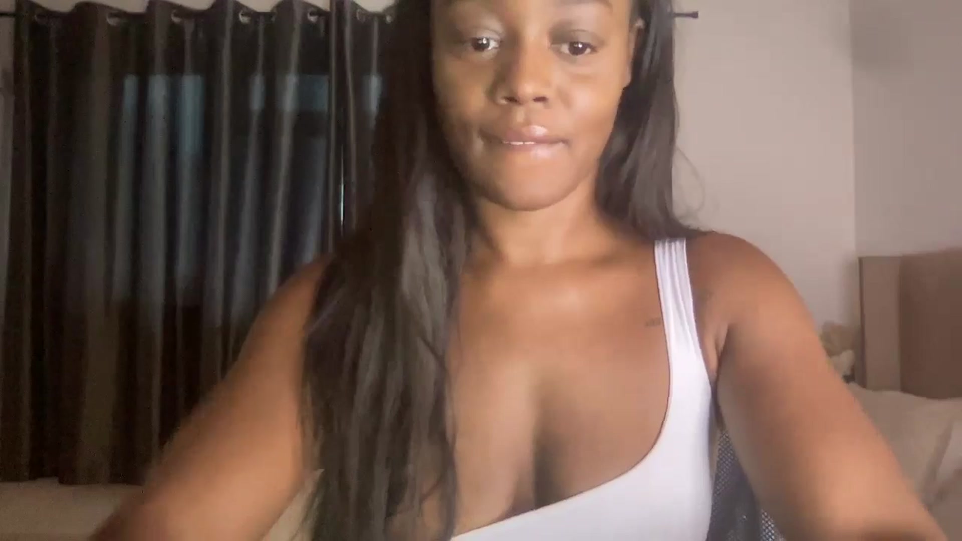 Gallery image thumbnail from SweetXEbony1's myfreecams stream on, 12/05/2024, 08:47 image 14 of 20