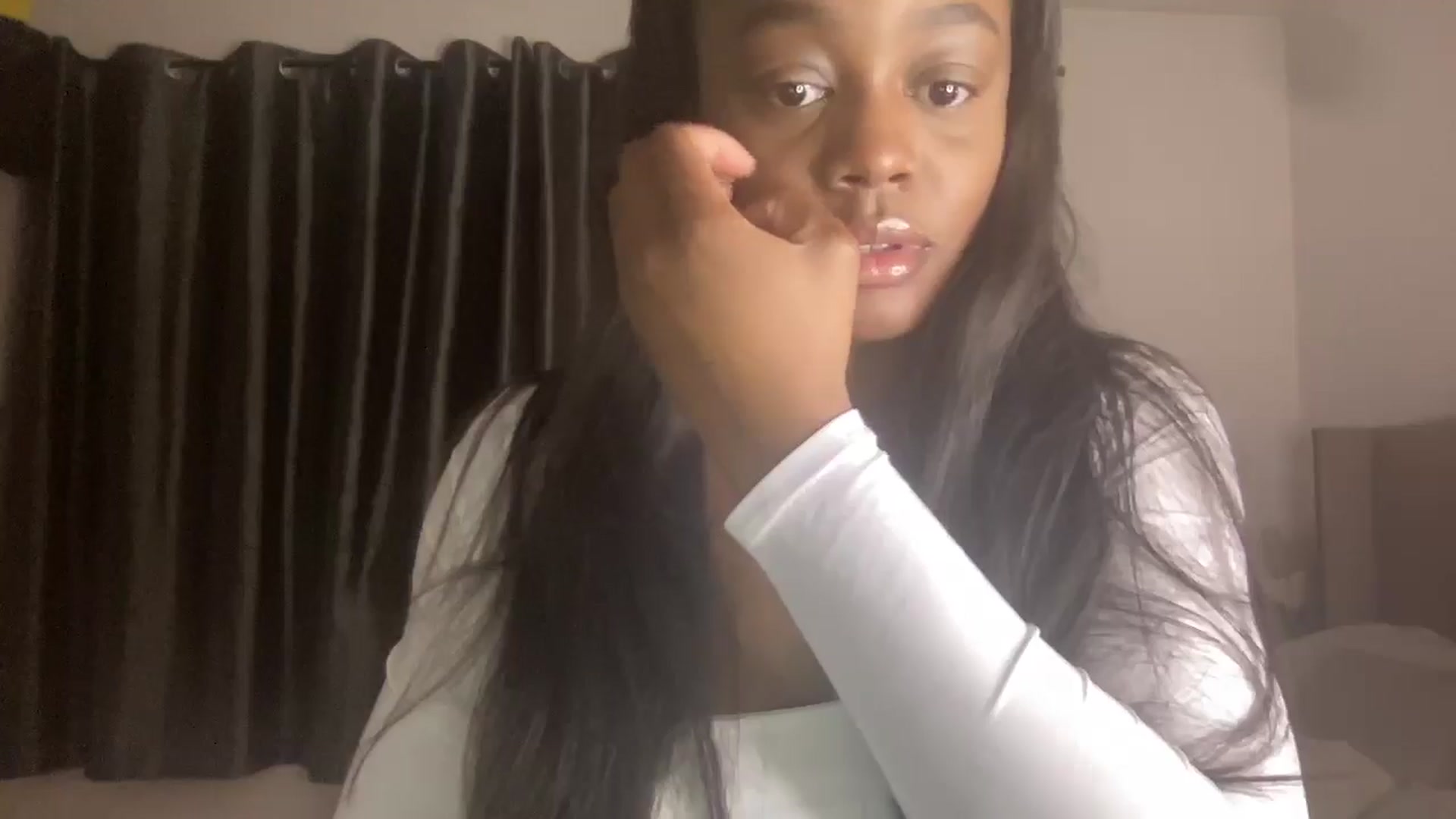 Gallery image thumbnail from SweetXEbony1's myfreecams stream on, 01/20/2025, 06:34 image 6 of 20