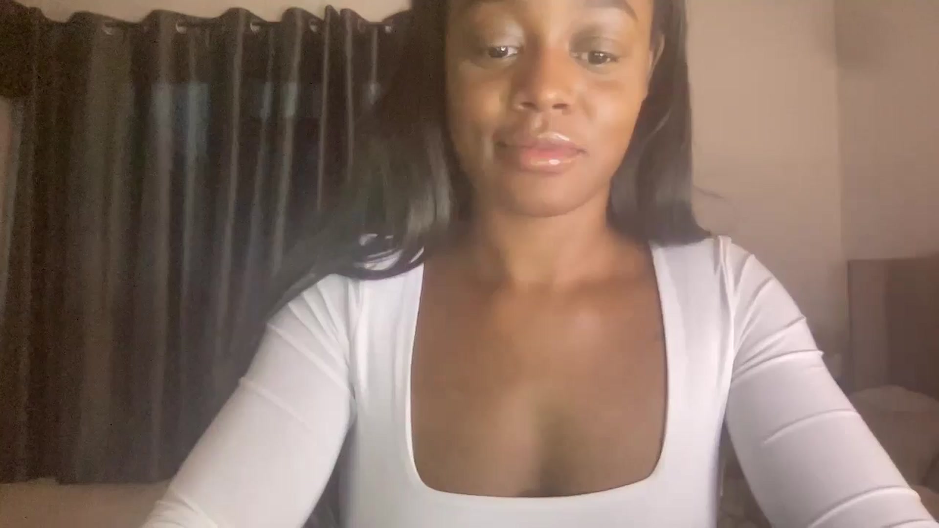 Gallery image thumbnail from SweetXEbony1's myfreecams stream on, 01/20/2025, 09:44 image 9 of 20