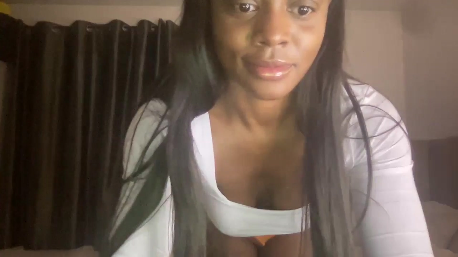 Gallery image thumbnail from SweetXEbony1's myfreecams stream on, 01/20/2025, 09:44 image 5 of 20
