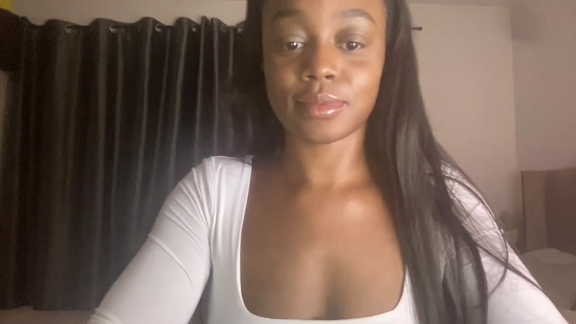 Gallery image thumbnail from SweetXEbony1's myfreecams stream on, 01/20/2025, 09:44 image 2 of 20