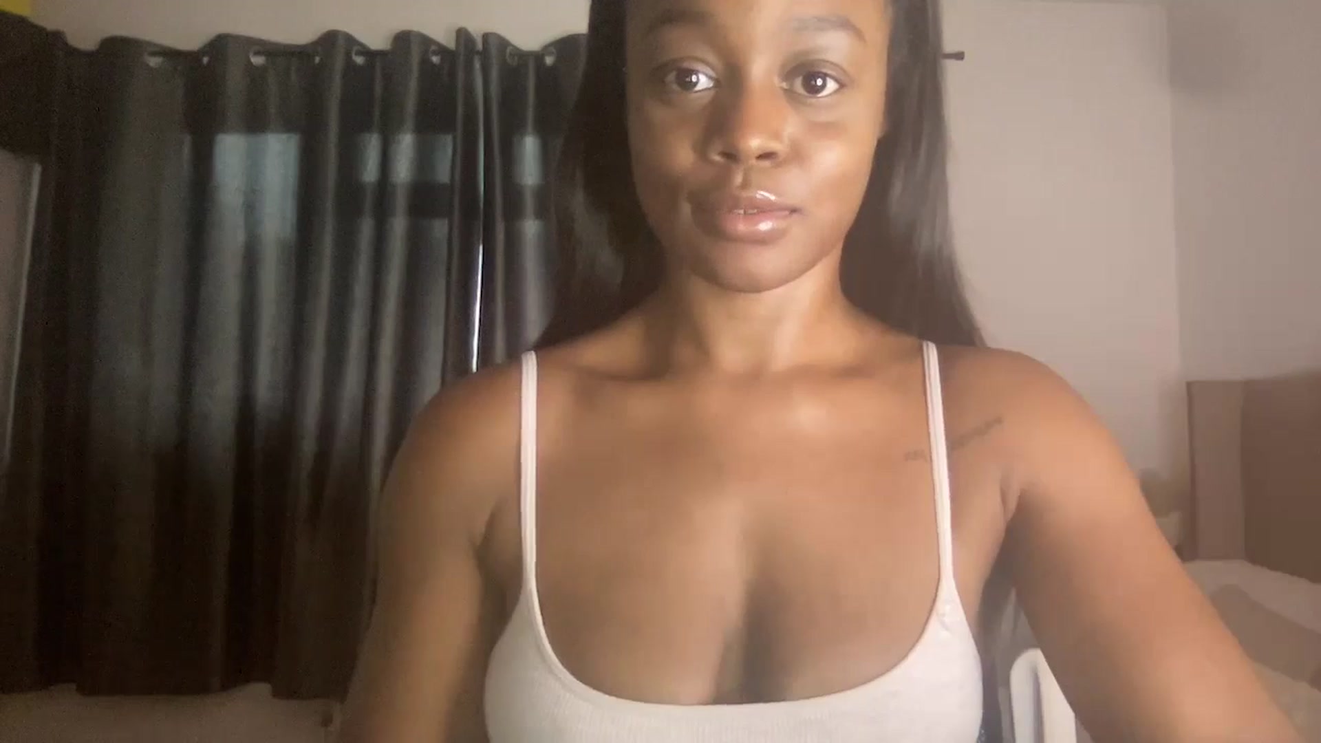 Gallery image thumbnail from SweetXEbony1's myfreecams stream on, 01/21/2025, 11:03 image 10 of 20