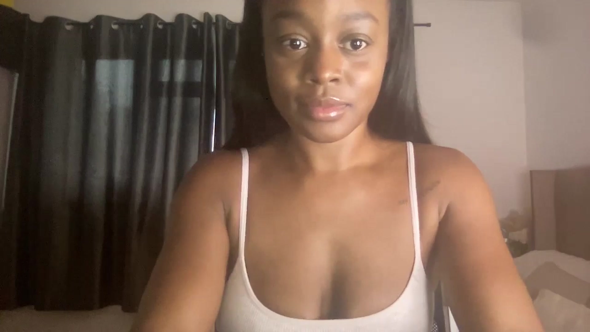 Gallery image thumbnail from SweetXEbony1's myfreecams stream on, 01/21/2025, 11:03 image 14 of 20