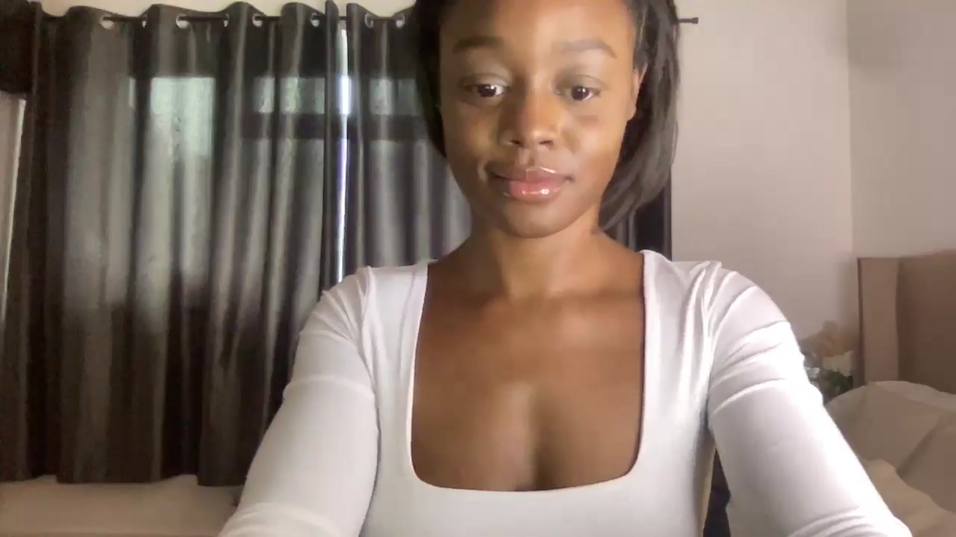 Gallery image thumbnail from SweetXEbony1's myfreecams stream on, 01/22/2025, 10:42 image 10 of 20