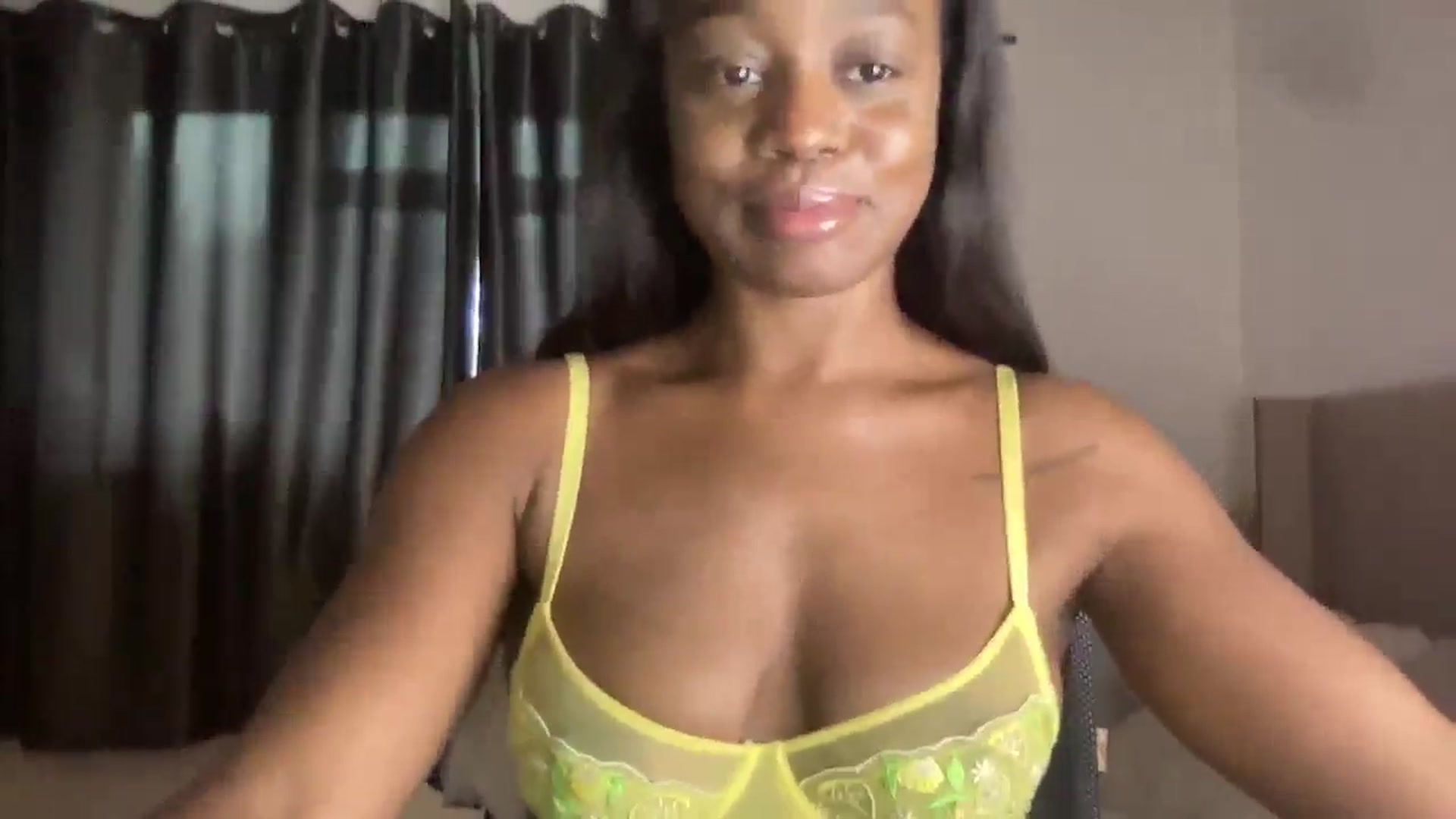 Gallery image thumbnail from SweetXEbony1's myfreecams stream on, 01/31/2025, 09:19 image 16 of 20
