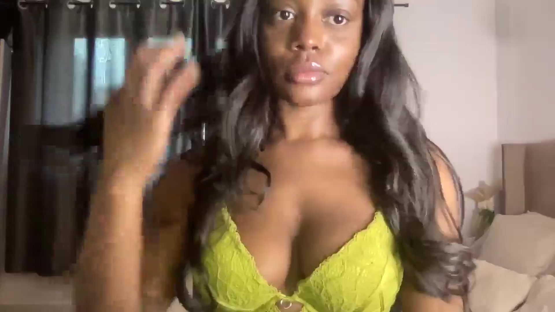 Gallery image thumbnail from SweetXEbony1's myfreecams stream on, 03/04/2025, 09:31 image 15 of 20
