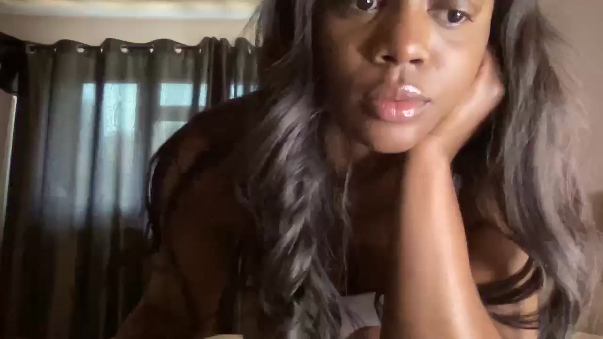 Gallery image thumbnail from SweetXEbony1's myfreecams stream on, 03/06/2025, 08:41 image 6 of 20