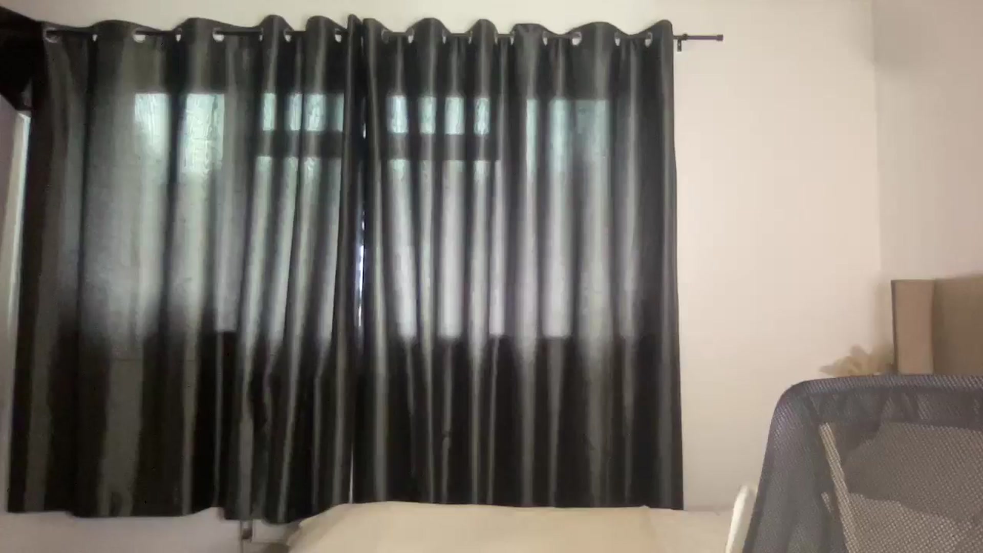 Gallery image thumbnail from SweetXEbony1's myfreecams stream on, 04/01/2025, 08:03 image 14 of 20
