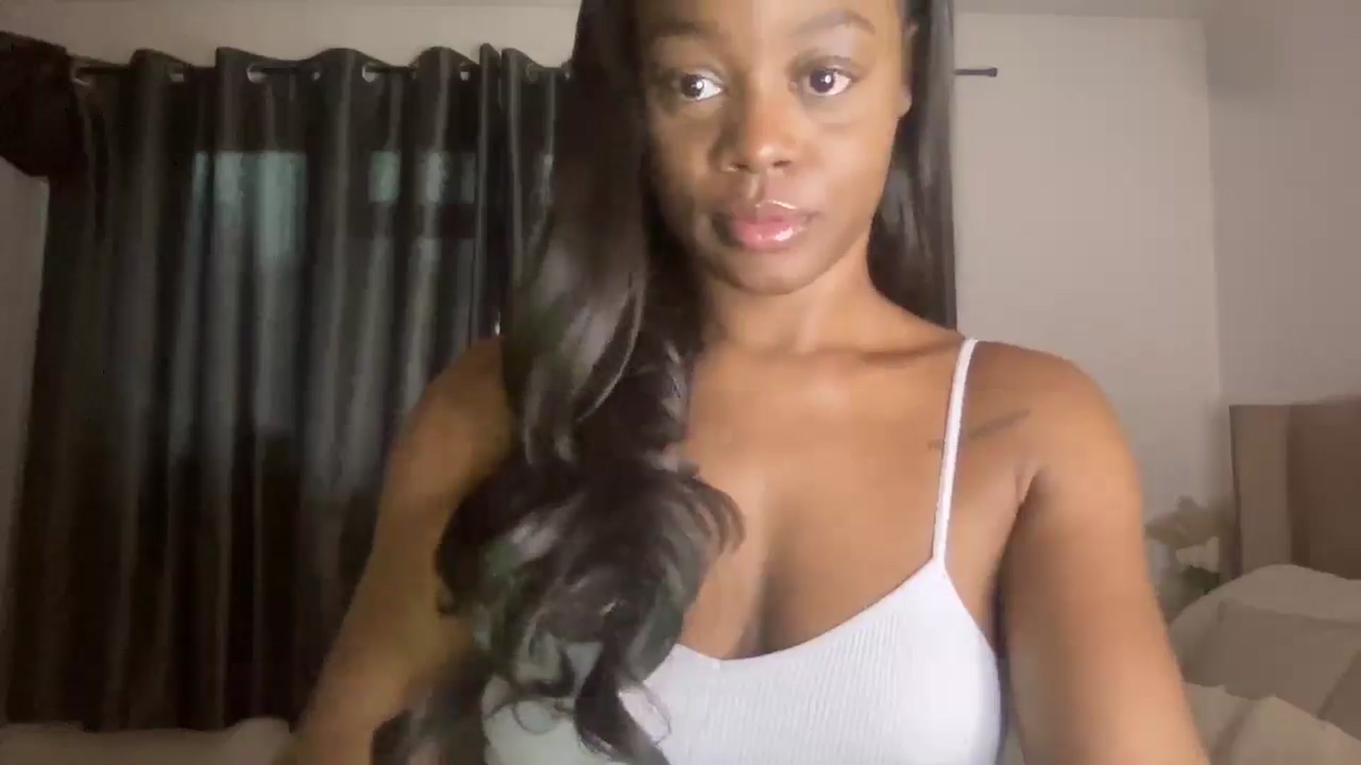 Gallery image thumbnail from SweetXEbony1's myfreecams stream on, 04/04/2025, 06:03 image 12 of 20