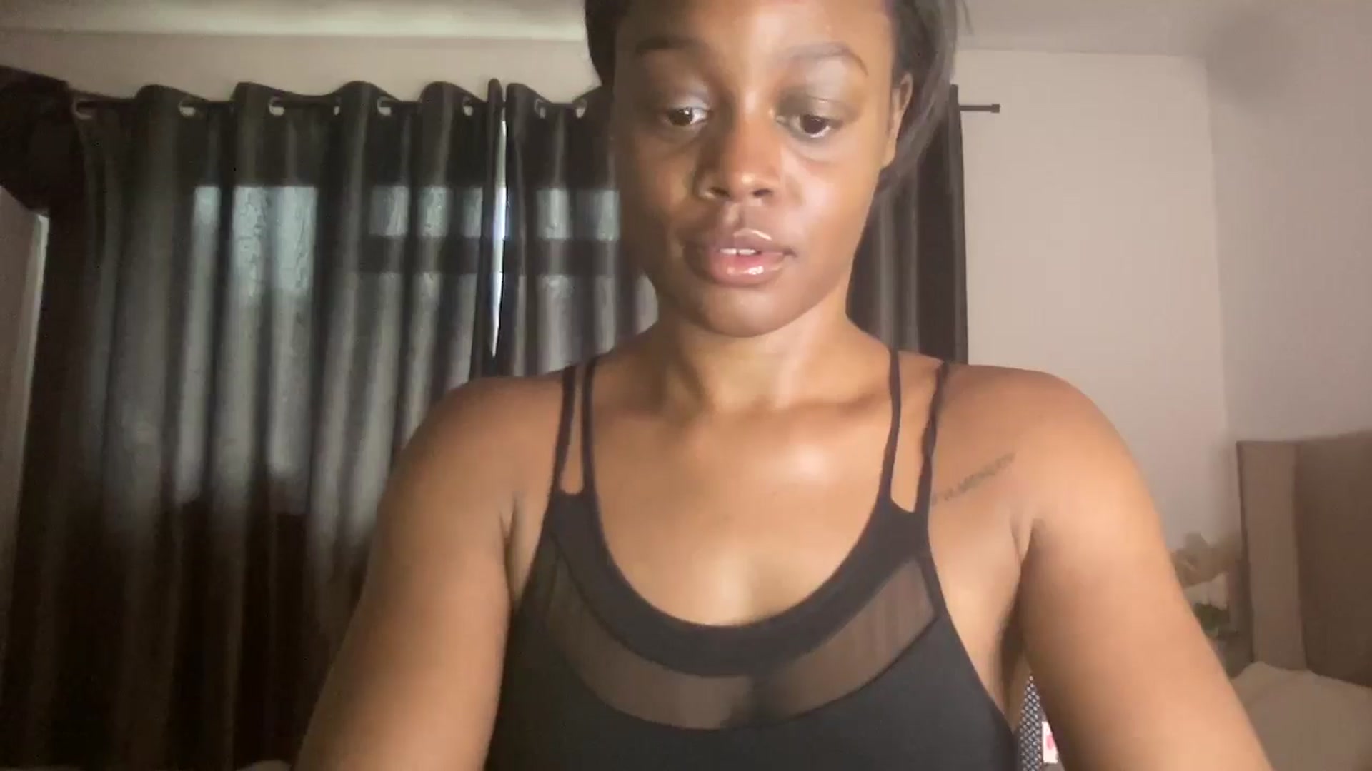 Gallery image thumbnail from SweetXEbony1's myfreecams stream on, 04/16/2025, 07:57 image 12 of 20