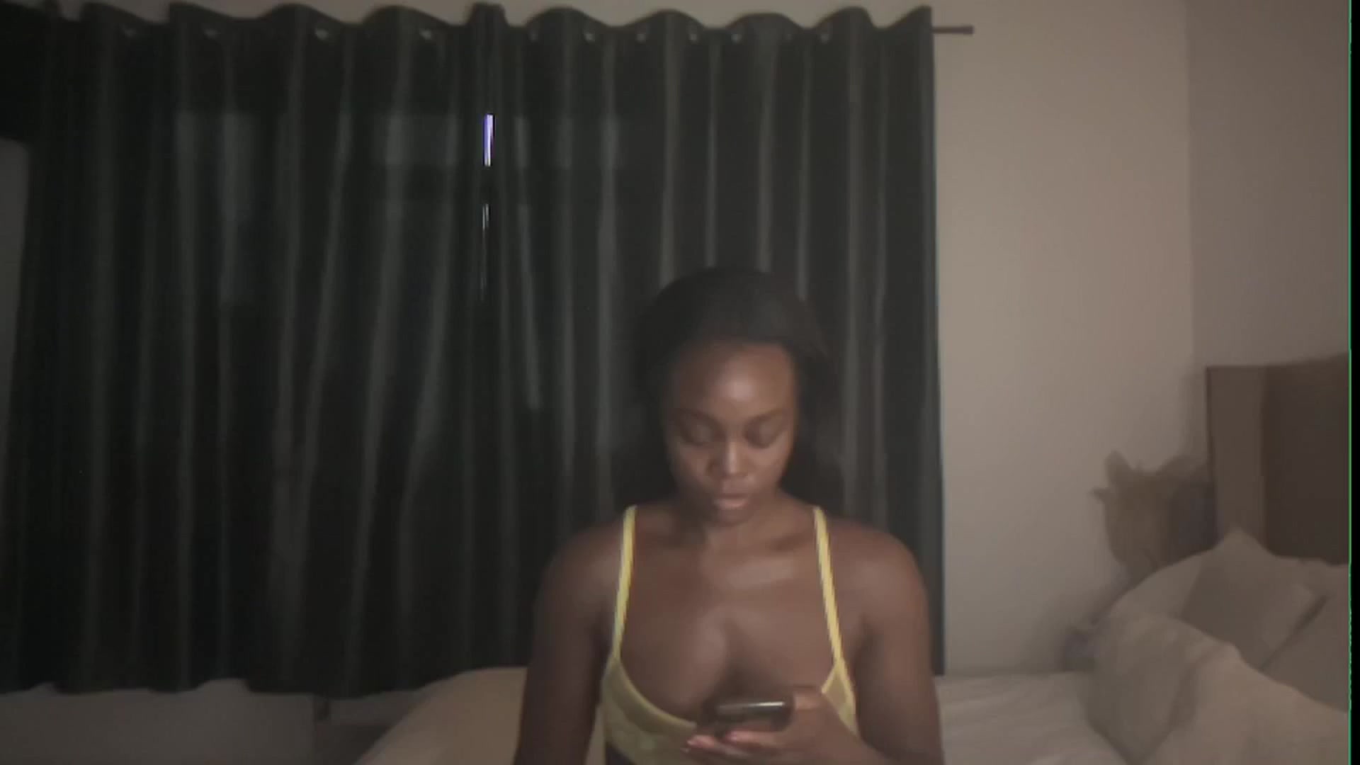 Gallery image thumbnail from SweetXEbony1's myfreecams stream on, 10/20/2025, 07:36 image 16 of 20