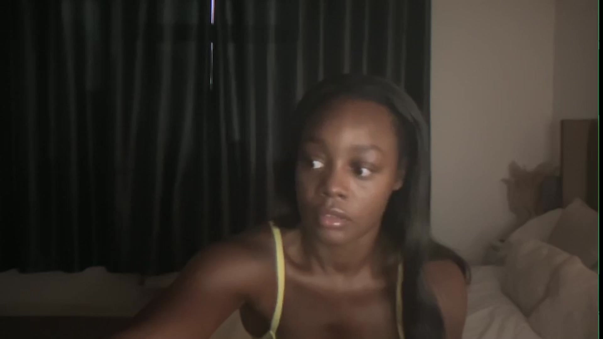Gallery image thumbnail from SweetXEbony1's myfreecams stream on, 10/20/2025, 07:36 image 18 of 20