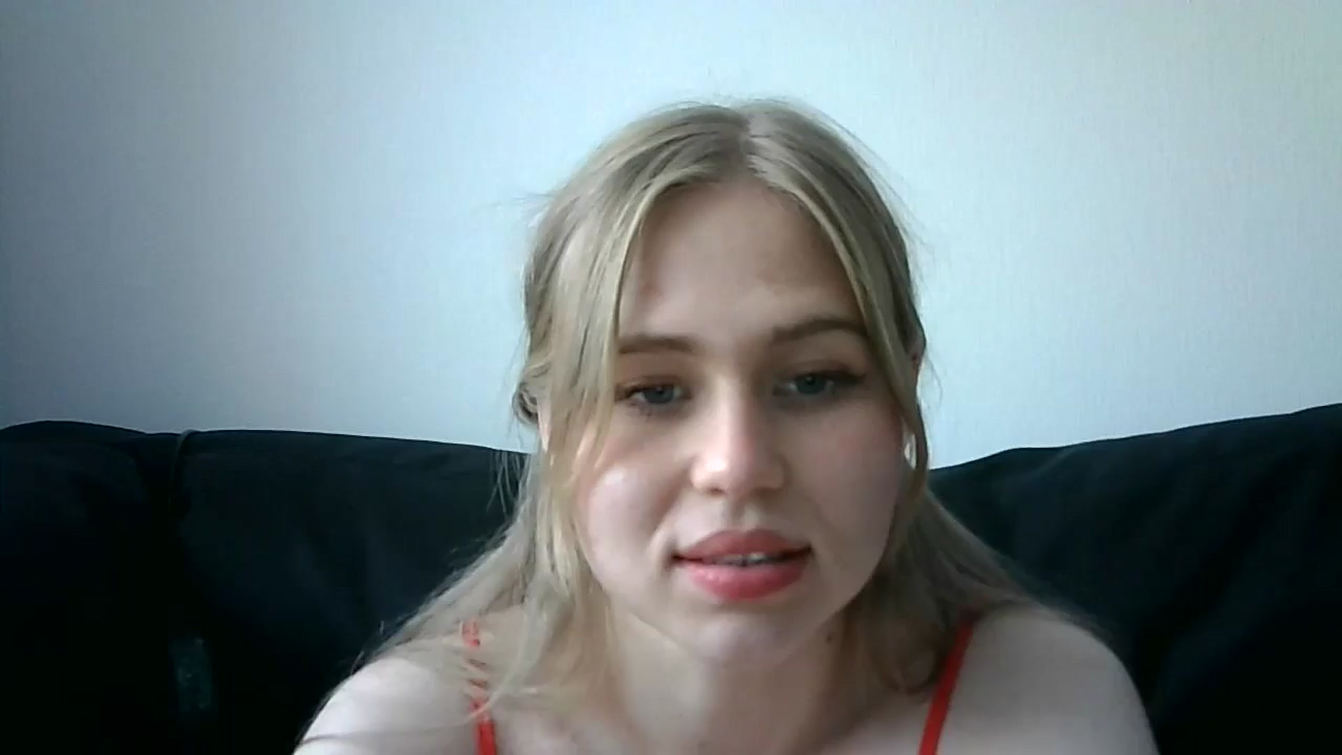 Gallery image thumbnail from Sweet_Lipsss_'s myfreecams stream on, 06/10/2024, 14:44 image 1 of 20