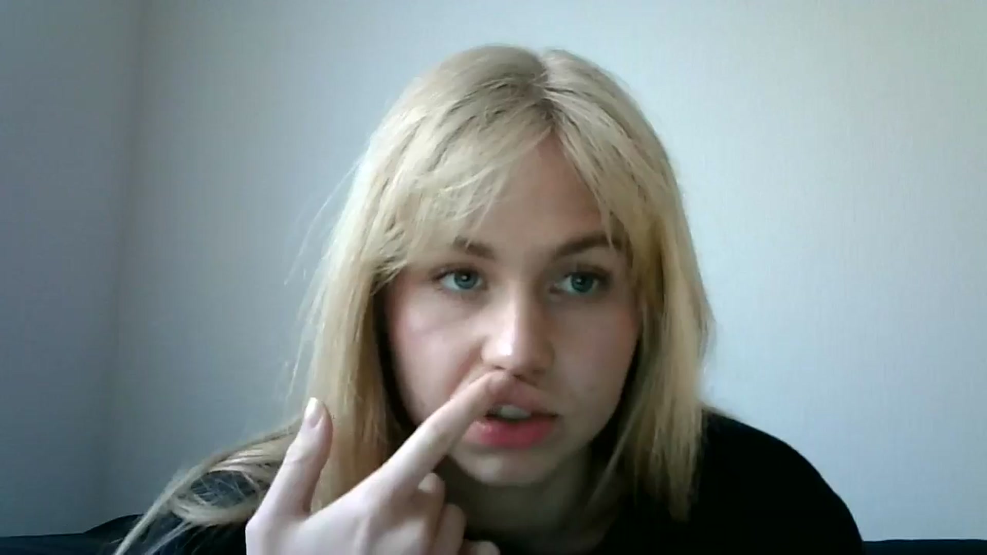 Gallery image thumbnail from Sweet_Lipsss_'s myfreecams stream on, 02/22/2025, 12:29 image 12 of 20