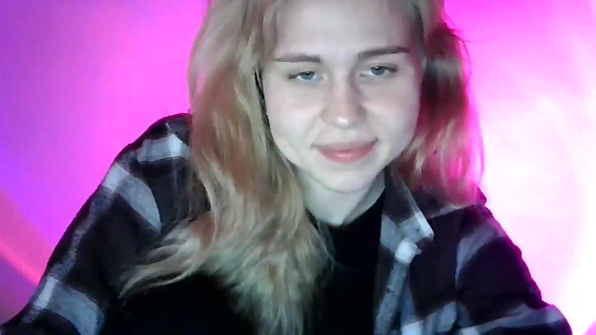 Gallery image thumbnail from Sweet_Lipsss_'s myfreecams stream on, 04/17/2025, 18:07 image 2 of 20