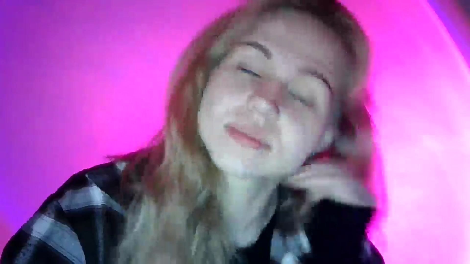 Gallery image thumbnail from Sweet_Lipsss_'s myfreecams stream on, 04/17/2025, 18:07 image 5 of 20